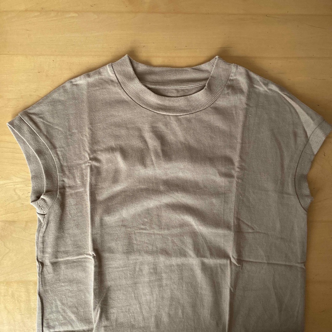 MUJI (無印良品)(ムジルシリョウヒン)の無印　フレンチスリーブTシャツ　ブラウン レディースのトップス(Tシャツ(半袖/袖なし))の商品写真