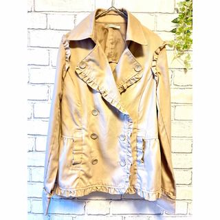 アクシーズファム(axes femme)のアクシーズファム　テーラードジャケット　フリル　秋服　Mサイズ(テーラードジャケット)