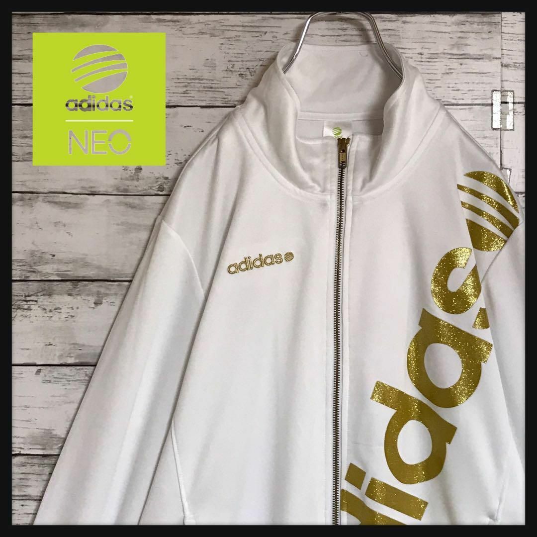 adidas 金ロゴ パーカー