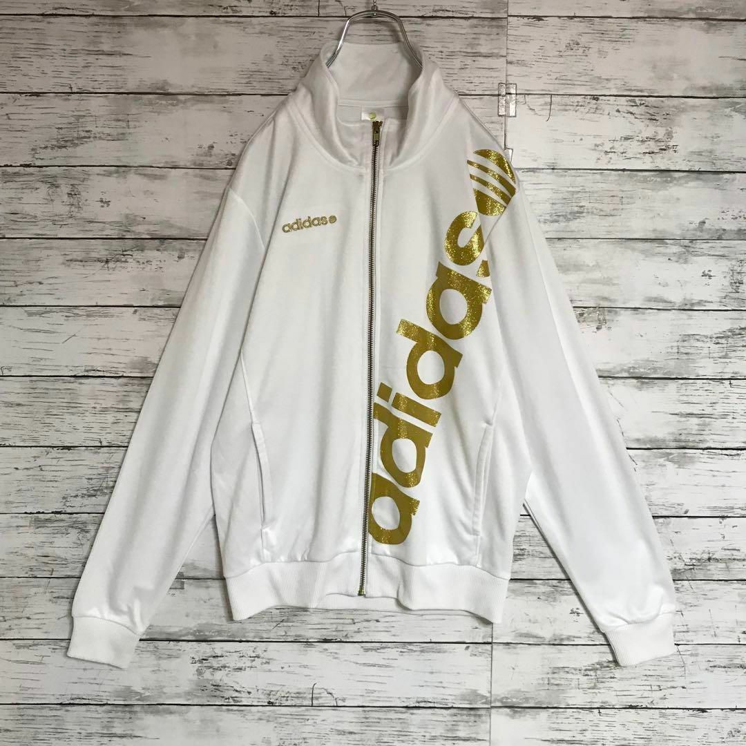 adidas 金ロゴ パーカー