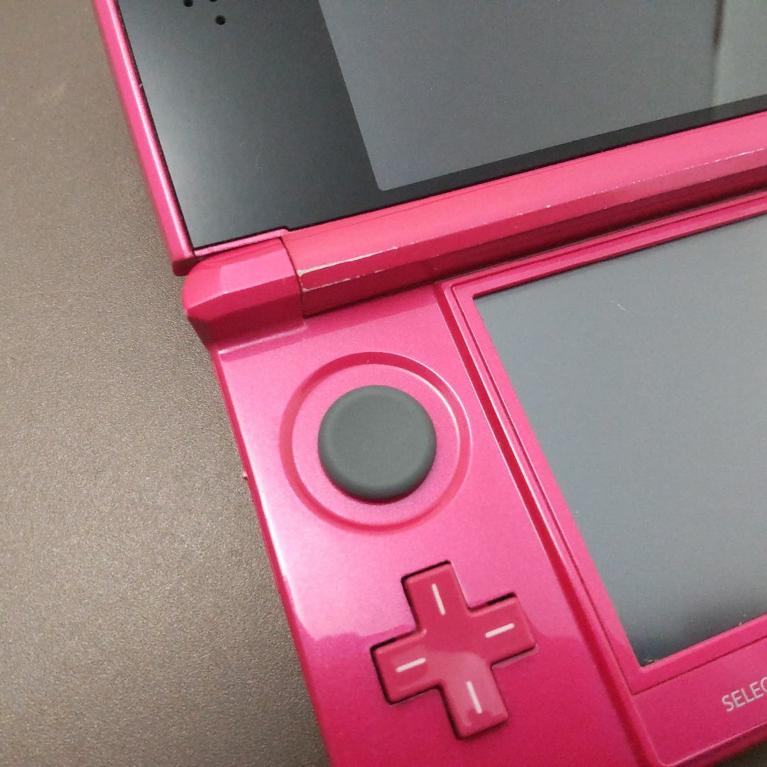 ニンテンドー3DS(ニンテンドー3DS)の安心の整備済み！◆任天堂3DS 中古本体◆グロスピンク◆90 エンタメ/ホビーのゲームソフト/ゲーム機本体(携帯用ゲーム機本体)の商品写真