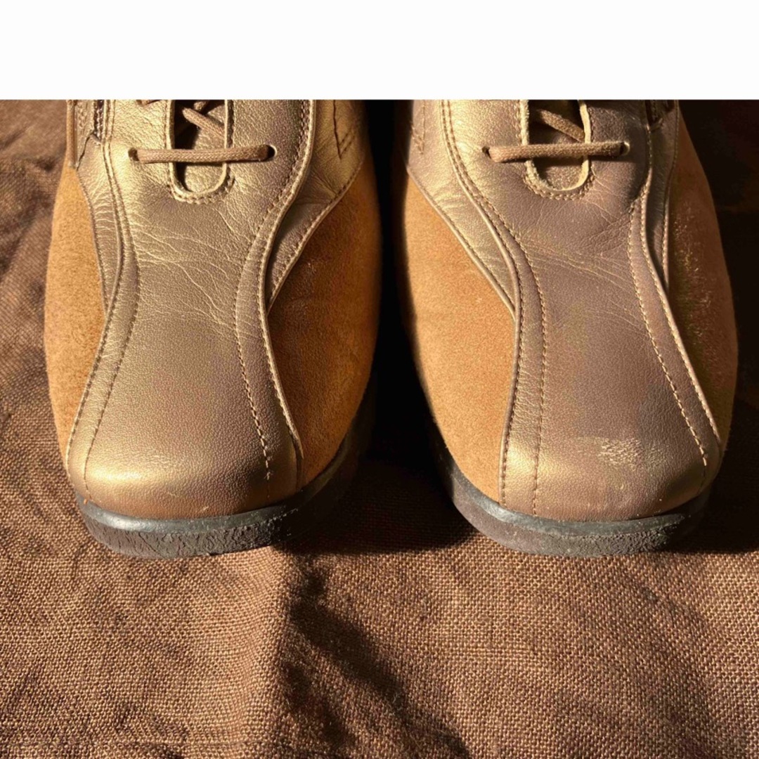 asics(アシックス)のアシックス　pedala ウォーキングシューズ　ベージュ　ゴールド レディースの靴/シューズ(スニーカー)の商品写真