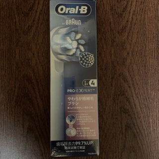 BRAUN   新品・未開封ブラウン オーラルB 電動歯ブラシ iO4の通販