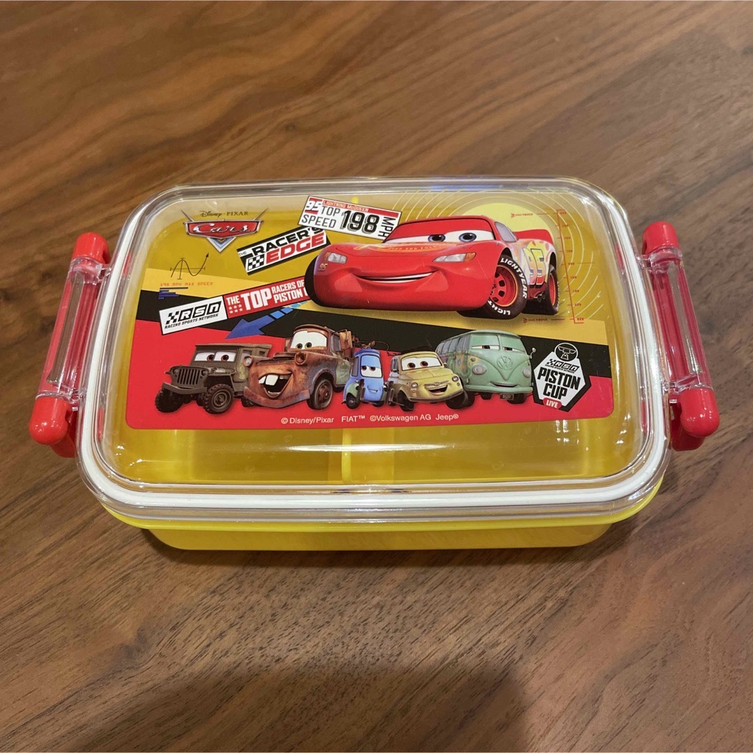 カーズ　お弁当箱　450ml インテリア/住まい/日用品のキッチン/食器(弁当用品)の商品写真