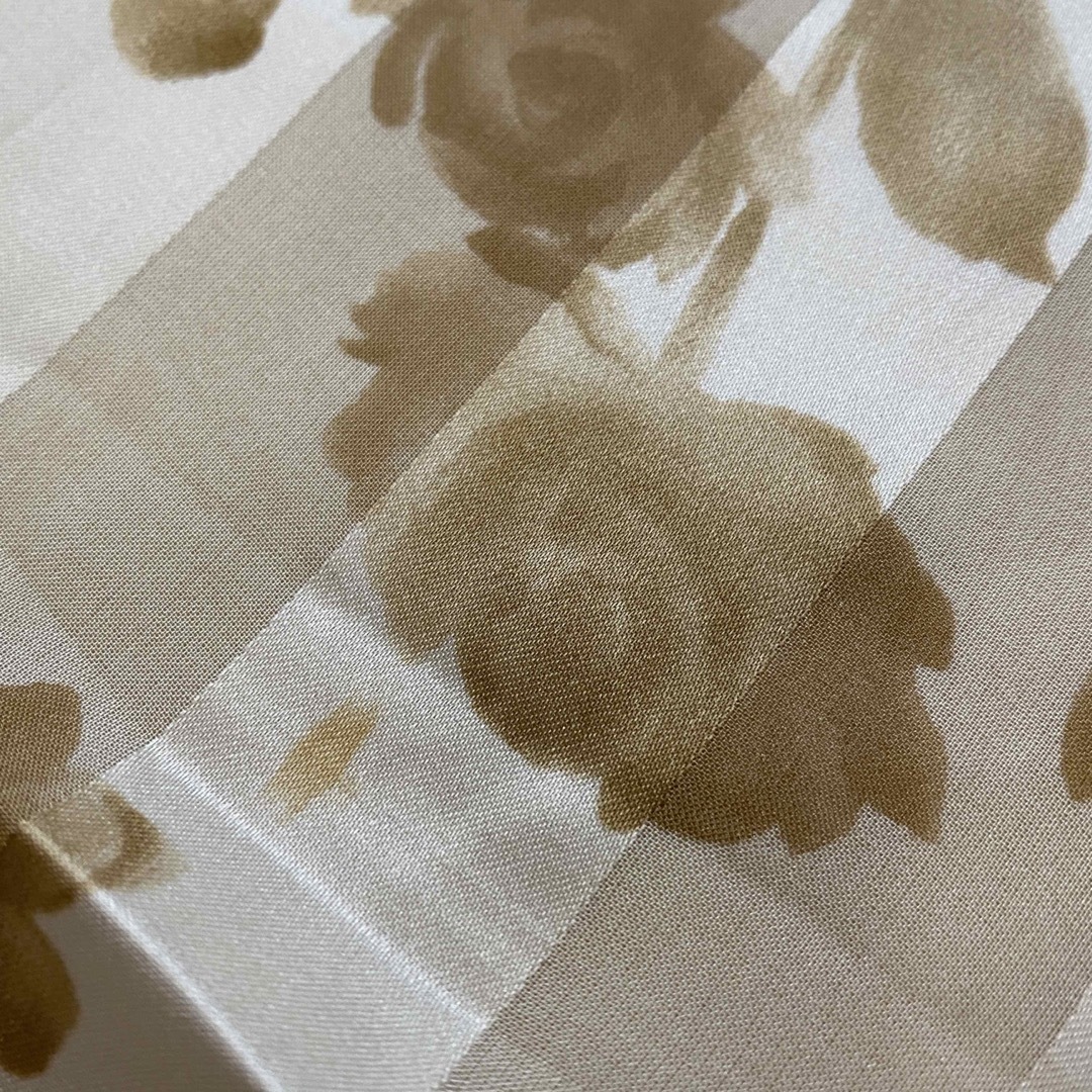 Ralph Lauren(ラルフローレン)のLAUREN　ラルフローレン ストール　ベージュ　オフホワイト　花柄　no.15 レディースのファッション小物(ストール/パシュミナ)の商品写真