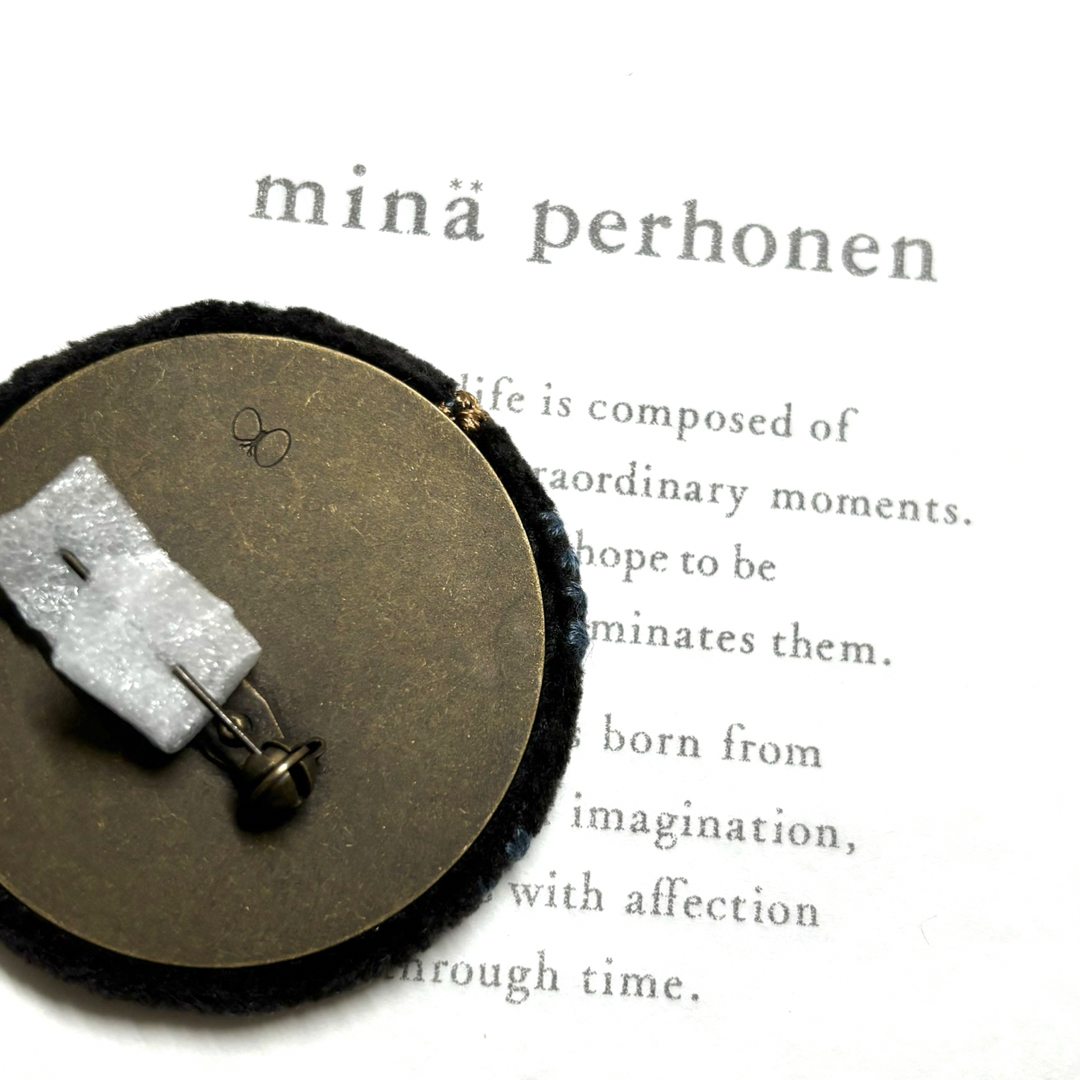 mina perhonen - ミナペルホネン ☆ サンキューベリーバッジ mina perhonen - ミナペルホネン ☆ サンキューベリーバッジ