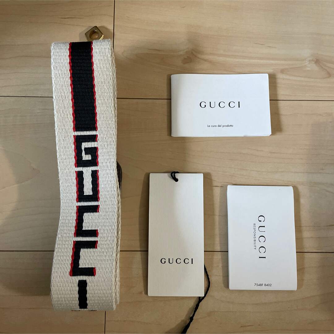 Gucci(グッチ)のGUCCI トーテム　バタフライ　ビジューバック レディースのバッグ(ハンドバッグ)の商品写真