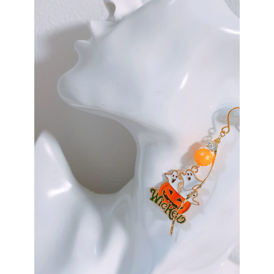 大人可愛い♡ ツイスト×おばけ　ハロウィンピアス・イヤリング　★2セット限定★ ハンドメイドのアクセサリー(ピアス)の商品写真