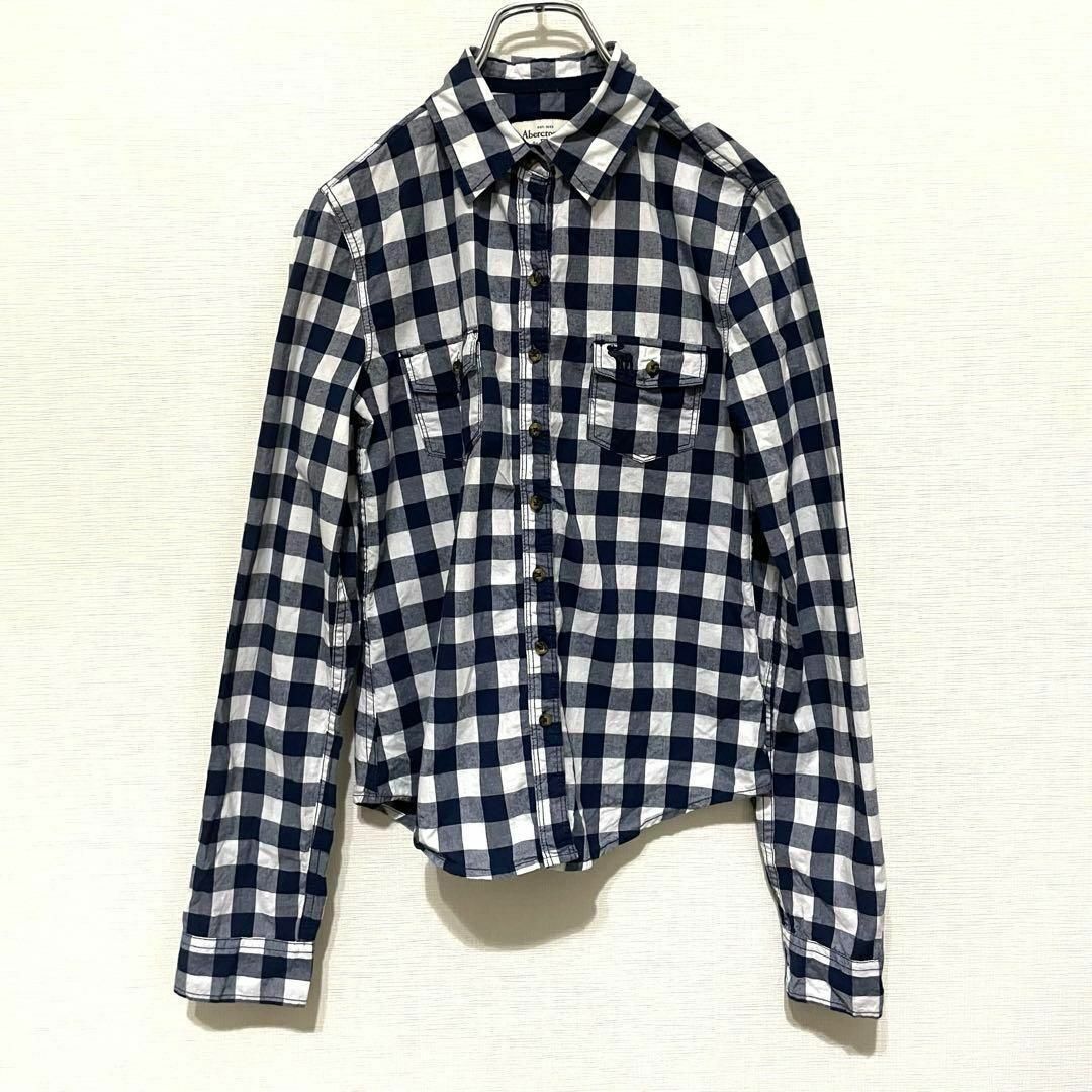 Abercrombie&Fitch(アバクロンビーアンドフィッチ)のK644 アバクロンビーアンドフィッチ シャツ 長袖 黒×白 チェック S レディースのトップス(シャツ/ブラウス(長袖/七分))の商品写真