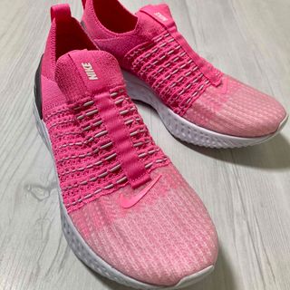 ナイキ(NIKE)のNIKE リアクトファントム ランニングシューズ ピンク cj0280-600(スニーカー)