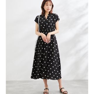 ロペピクニック(Rope' Picnic)の新品　ROPE' PICNIC  キーネック　ドット柄ワンピース　ブラック　38(ロングワンピース/マキシワンピース)