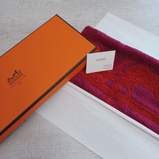 エルメス(Hermes)の【HERMES】新品未使用箱付きエルメスタオルハンカチし(ハンカチ)