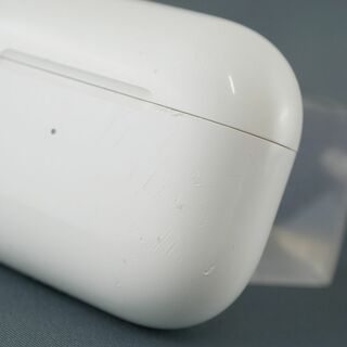 Apple - Apple AirPods Pro 充電ケースのみ USED品 第一世代 イヤホン ...