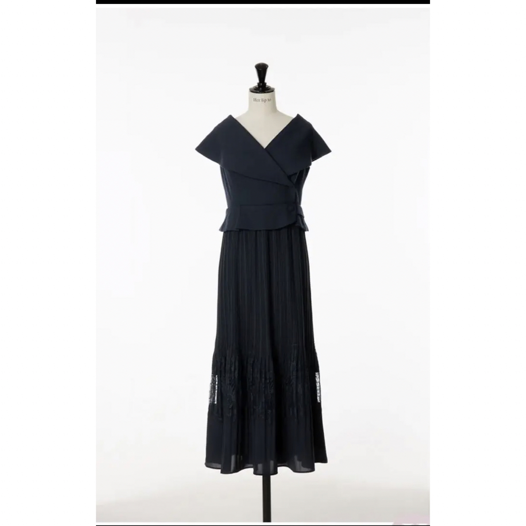 herlipto Siena Big Collar Pleated Dress