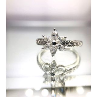 【高品質マーキースカット✿ダイヤモンドのお花が咲く♥】ダイヤモンド リング