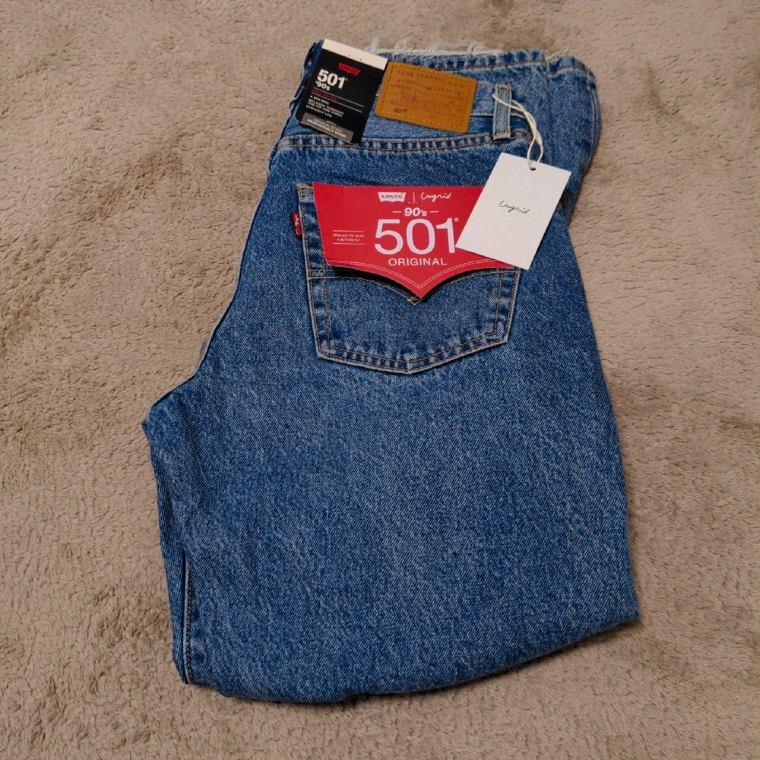 Ungrid(アングリッド)のungrid Levi’s別注 501CROP DENIM 25inch L28 レディースのパンツ(デニム/ジーンズ)の商品写真