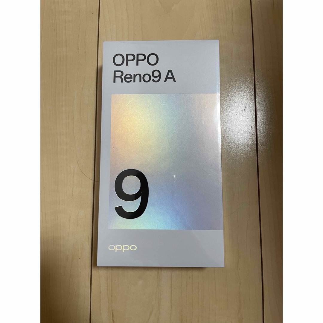 OPPO(オッポ)のOPPO Reno9 A ムーンホワイト 128 GB Y!mobile スマホ/家電/カメラのスマートフォン/携帯電話(スマートフォン本体)の商品写真