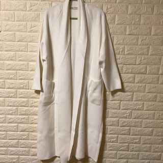 新品 未使用 ZARA ニットコート オフホワイト