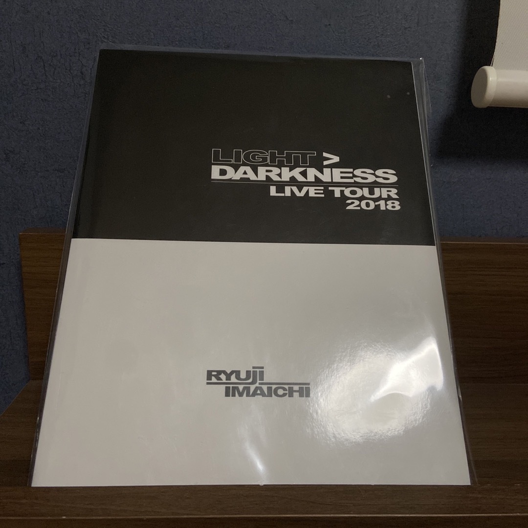 三代目 J Soul Brothers(サンダイメジェイソウルブラザーズ)のLIGHT>DARKNESS LIVE PHOTO BOOK エンタメ/ホビーのタレントグッズ(ミュージシャン)の商品写真