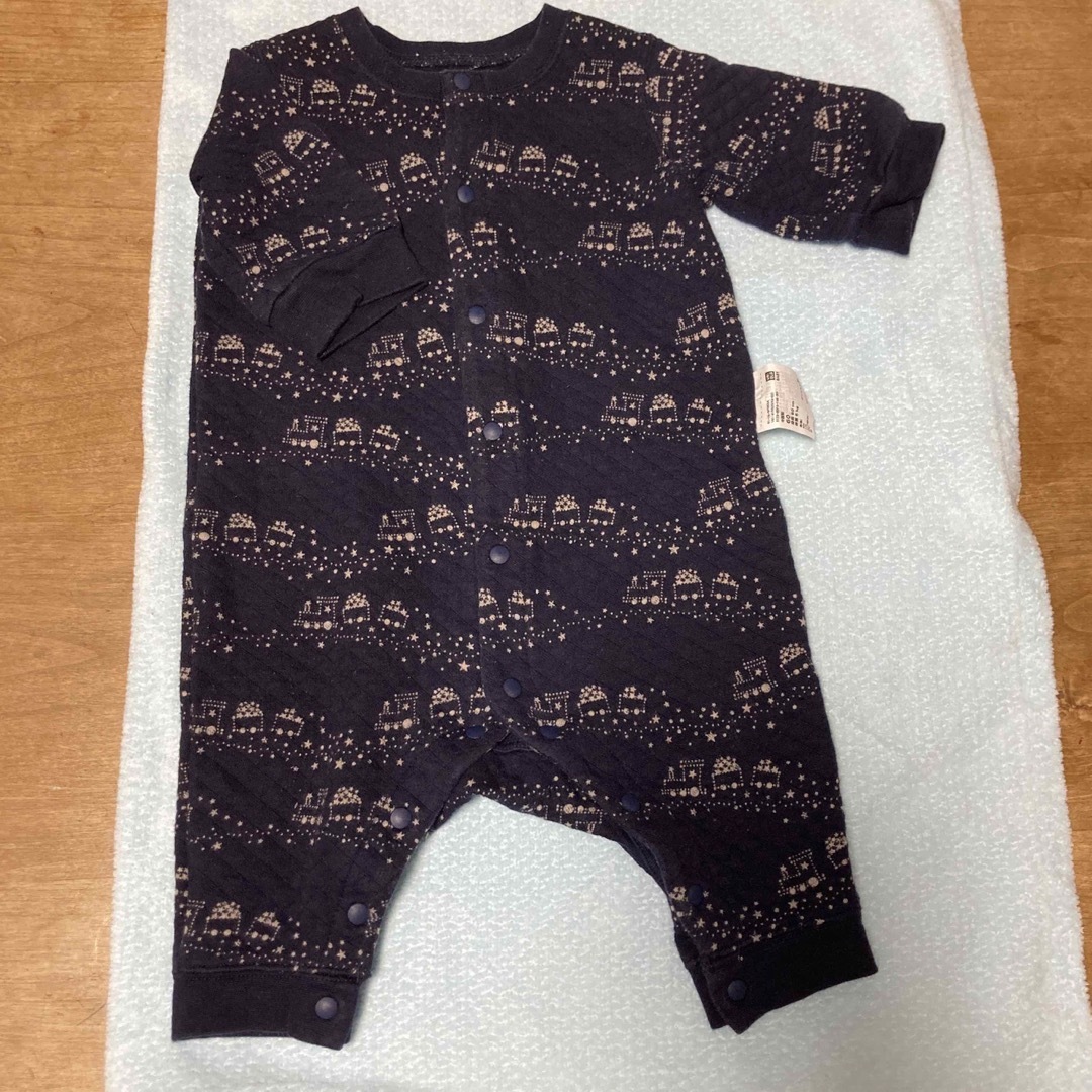 【まとめ売り】UNIQLO カバーオール　ロンパース　3枚　ベビー　新生児 キッズ/ベビー/マタニティのベビー服(~85cm)(カバーオール)の商品写真