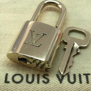 ルイヴィトン(LOUIS VUITTON)の美品★ ルイヴィトン ★ パドロック 309 カデナ 南京錠 鍵1本 ゴールド(キーホルダー)