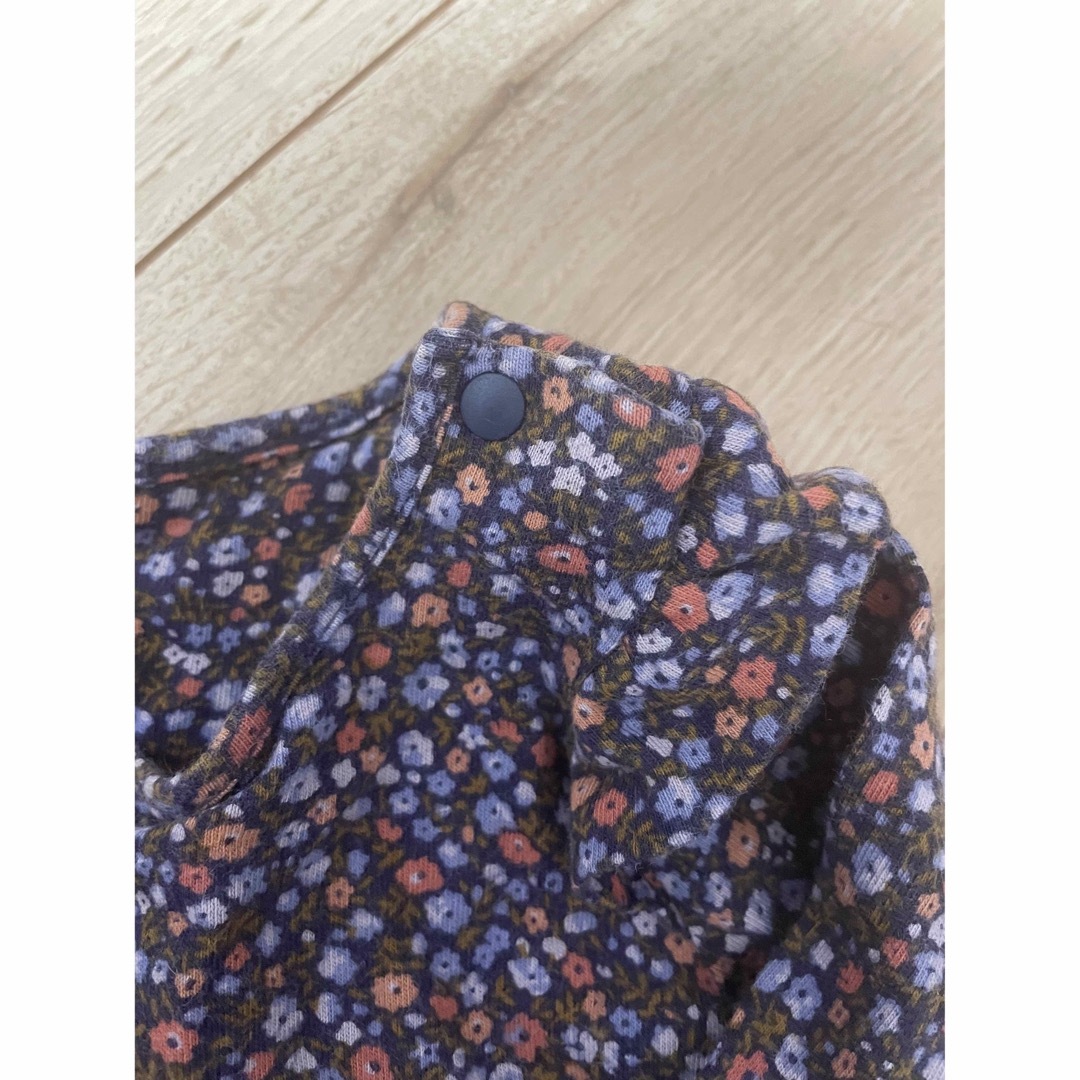 UNIQLO(ユニクロ)の花柄ワンピース キッズ/ベビー/マタニティのベビー服(~85cm)(ワンピース)の商品写真