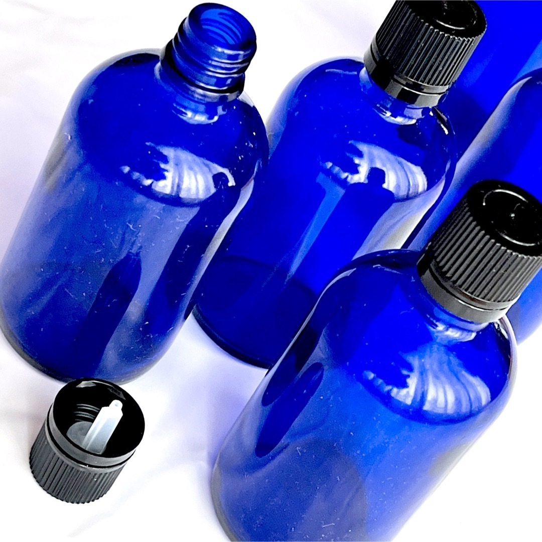 生活の木(セイカツノキ)の遮光瓶　５本　おしゃれなブルーボトル　ムーンウォーター コスメ/美容のリラクゼーション(アロマグッズ)の商品写真