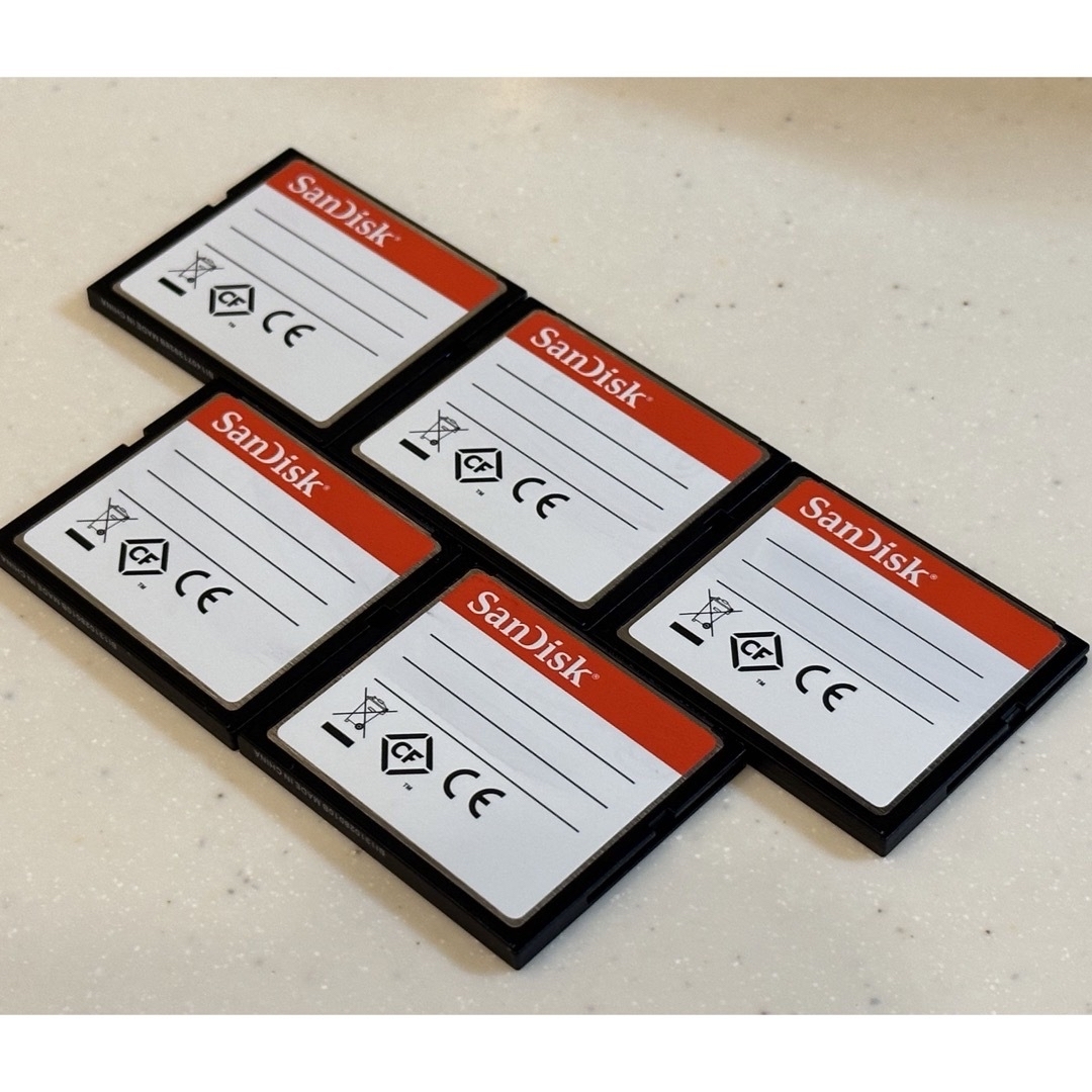 SanDisk(サンディスク)のSanDisk Compact Flash 8GB 【5枚セット】中古 スマホ/家電/カメラのカメラ(その他)の商品写真