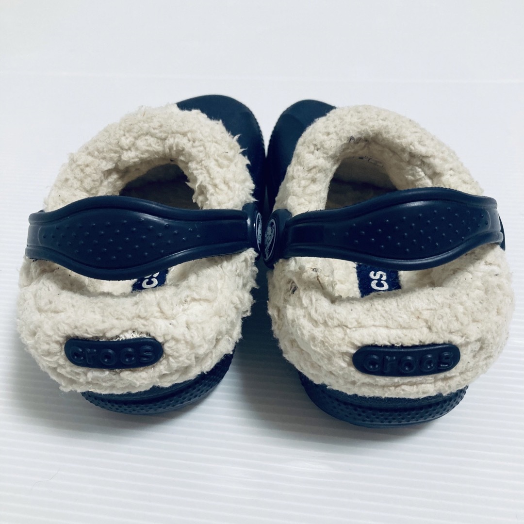 crocs(クロックス)の【値下げしました！冬用・クロックス】ボアサンダル　　キッズ　14㎝ キッズ/ベビー/マタニティのベビー靴/シューズ(~14cm)(サンダル)の商品写真