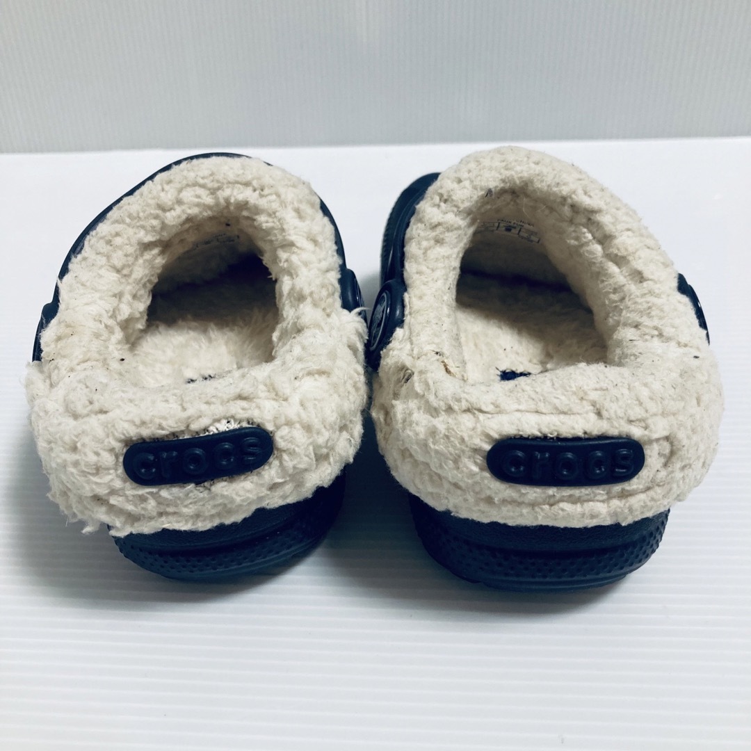 crocs(クロックス)の【値下げしました！冬用・クロックス】ボアサンダル　　キッズ　14㎝ キッズ/ベビー/マタニティのベビー靴/シューズ(~14cm)(サンダル)の商品写真