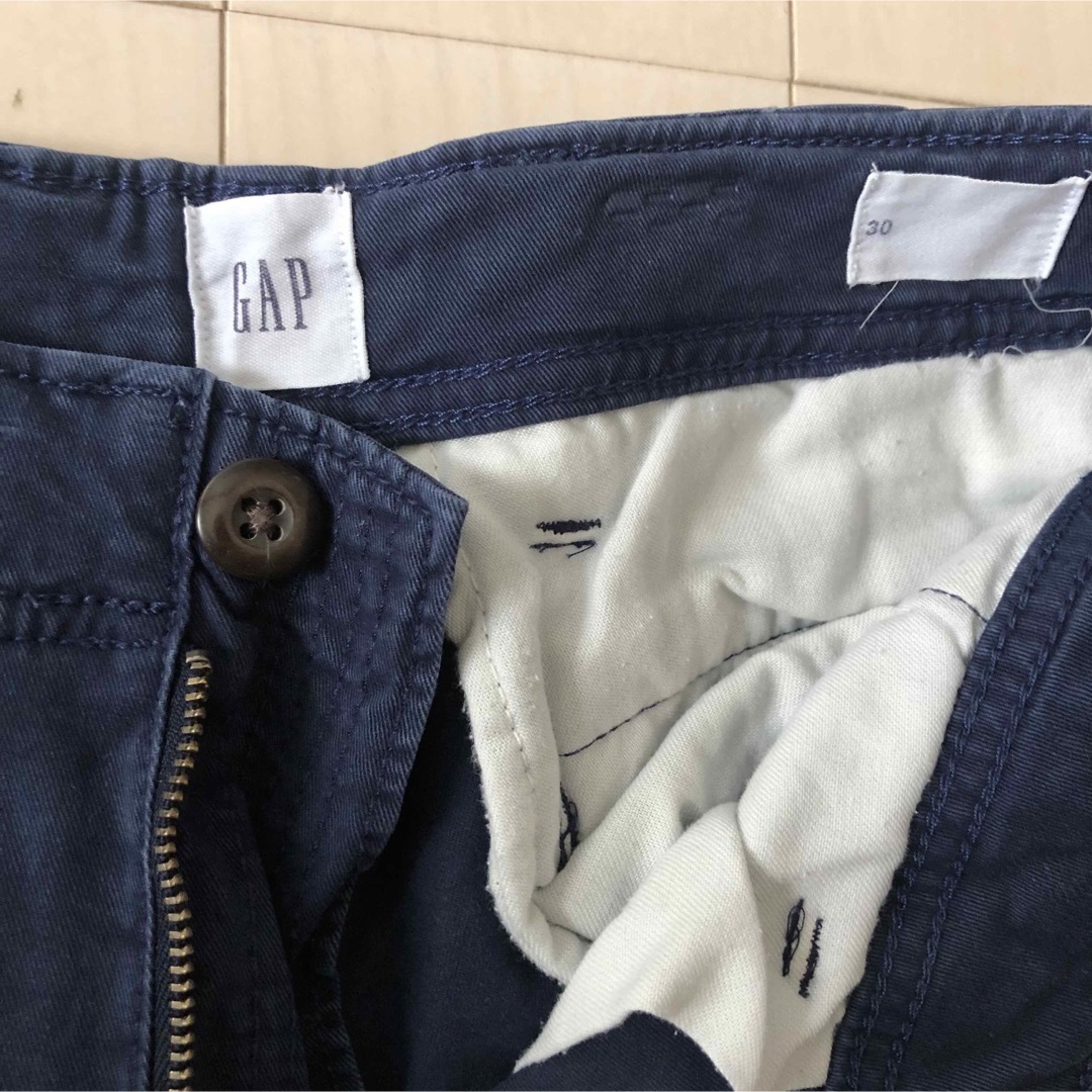 GAP(ギャップ)のギャップ　カーゴショートパンツ　ネイビー　30インチ　GAP メンズのパンツ(ショートパンツ)の商品写真