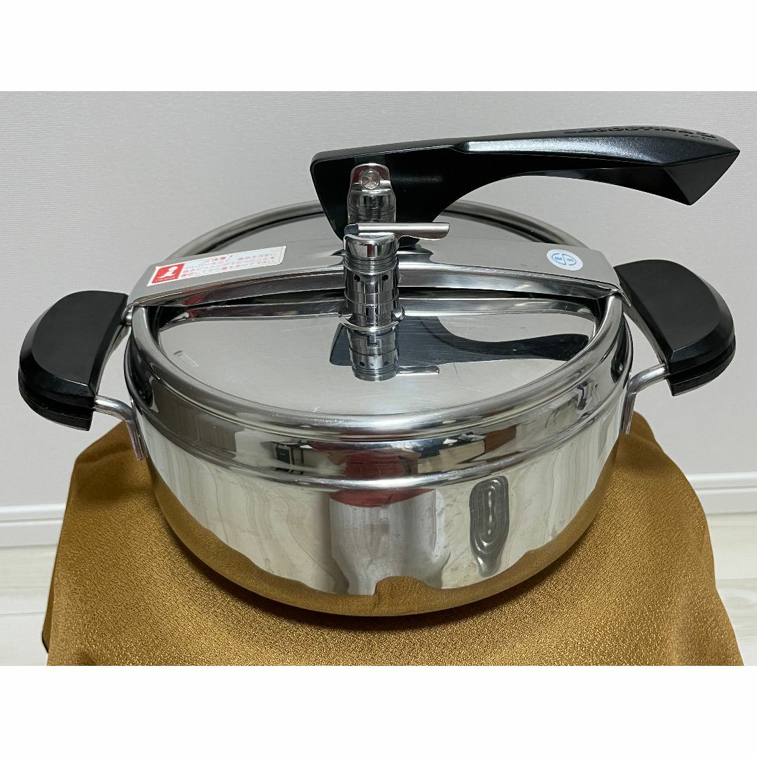 ラゴスティーナ 圧力鍋 3.5L USED ラゴスティーナ 圧力鍋 3.5L USED