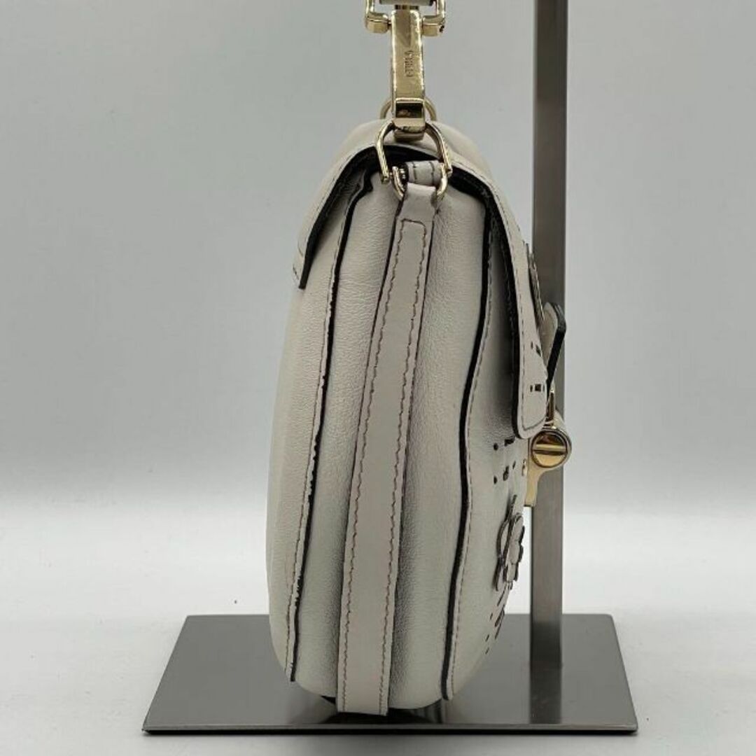 FURLA フルラ クラブミニ レザー ショルダーバッグ フラワーモチーフ