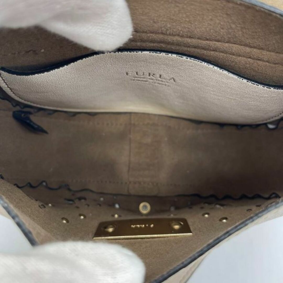 FURLA フルラ クラブミニ レザー ショルダーバッグ フラワーモチーフ