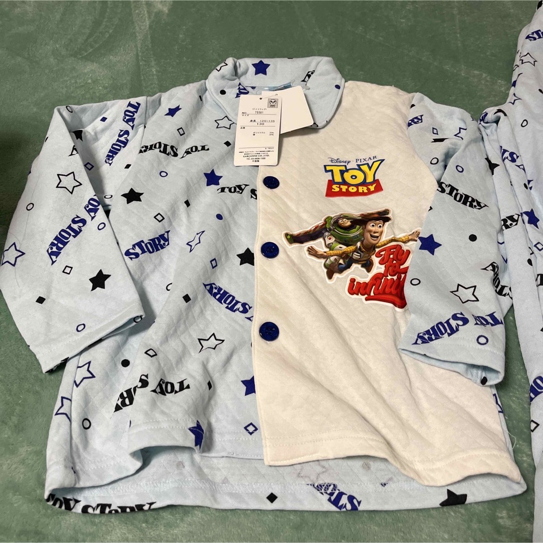 トイ・ストーリー(トイストーリー)のトイストーリー　キルトパジャマ キッズ/ベビー/マタニティのキッズ服男の子用(90cm~)(パジャマ)の商品写真