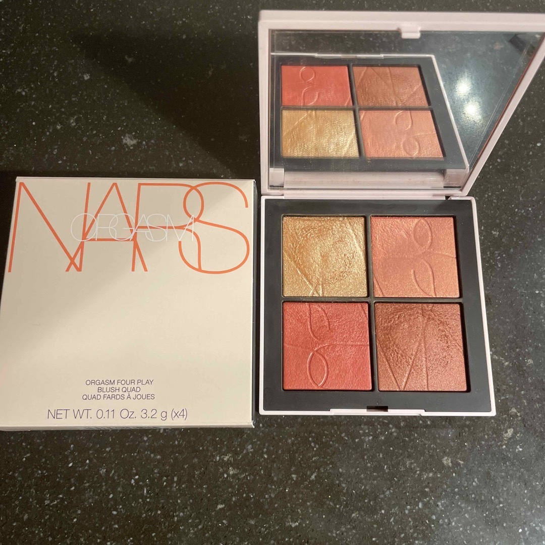 NARS(ナーズ)のLulu様　購入済　NARS オーガズムフォープレイ ブラッシュクワッド コスメ/美容のベースメイク/化粧品(チーク)の商品写真