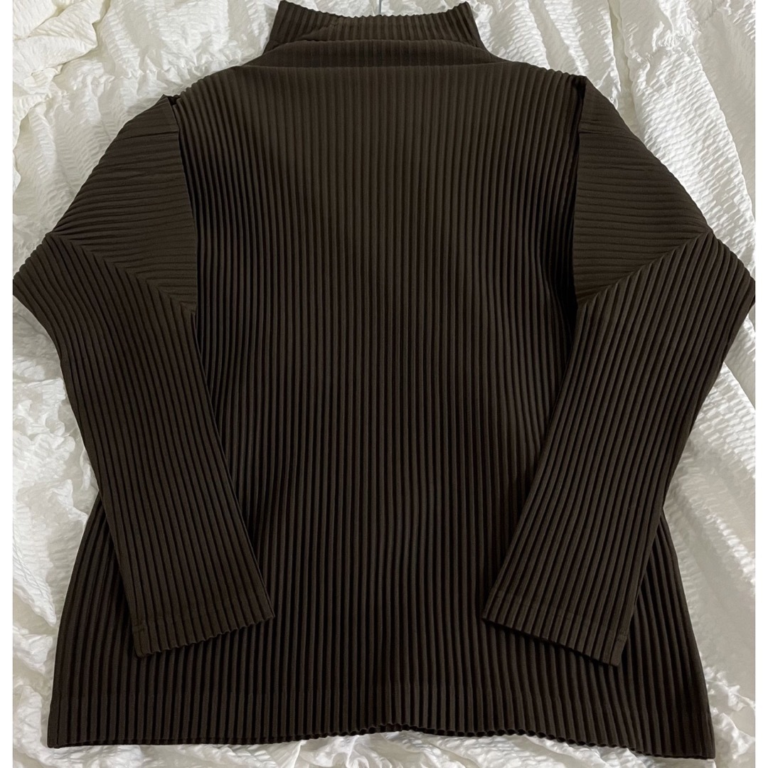 PLEATS PLEASE ISSEY MIYAKE(プリーツプリーズイッセイミヤケ)のHOMME PLISSÉ ISSEY MIYAKE プリーツ　タートルネック メンズのトップス(Tシャツ/カットソー(七分/長袖))の商品写真