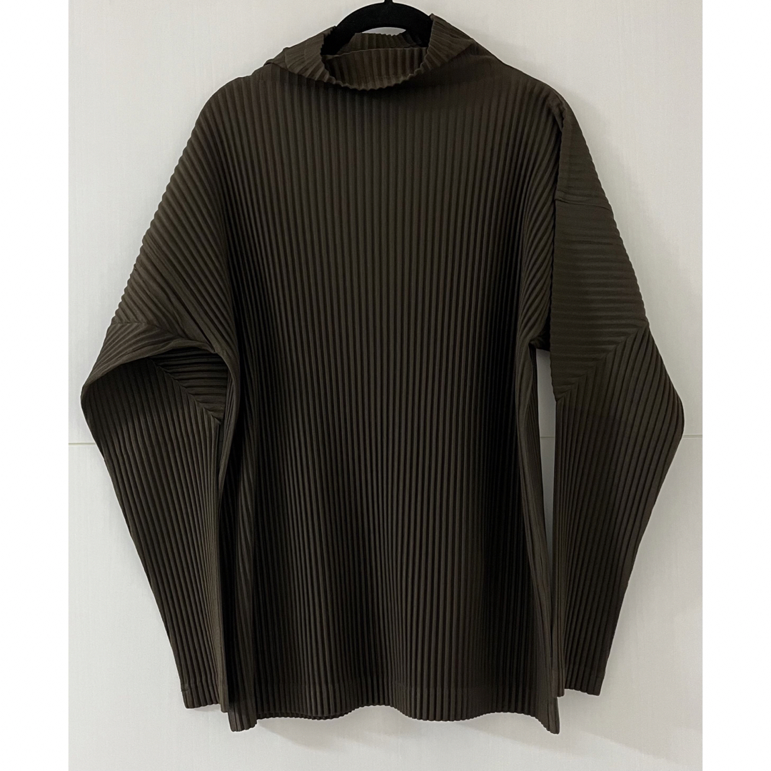 PLEATS PLEASE ISSEY MIYAKE(プリーツプリーズイッセイミヤケ)のHOMME PLISSÉ ISSEY MIYAKE プリーツ　タートルネック メンズのトップス(Tシャツ/カットソー(七分/長袖))の商品写真