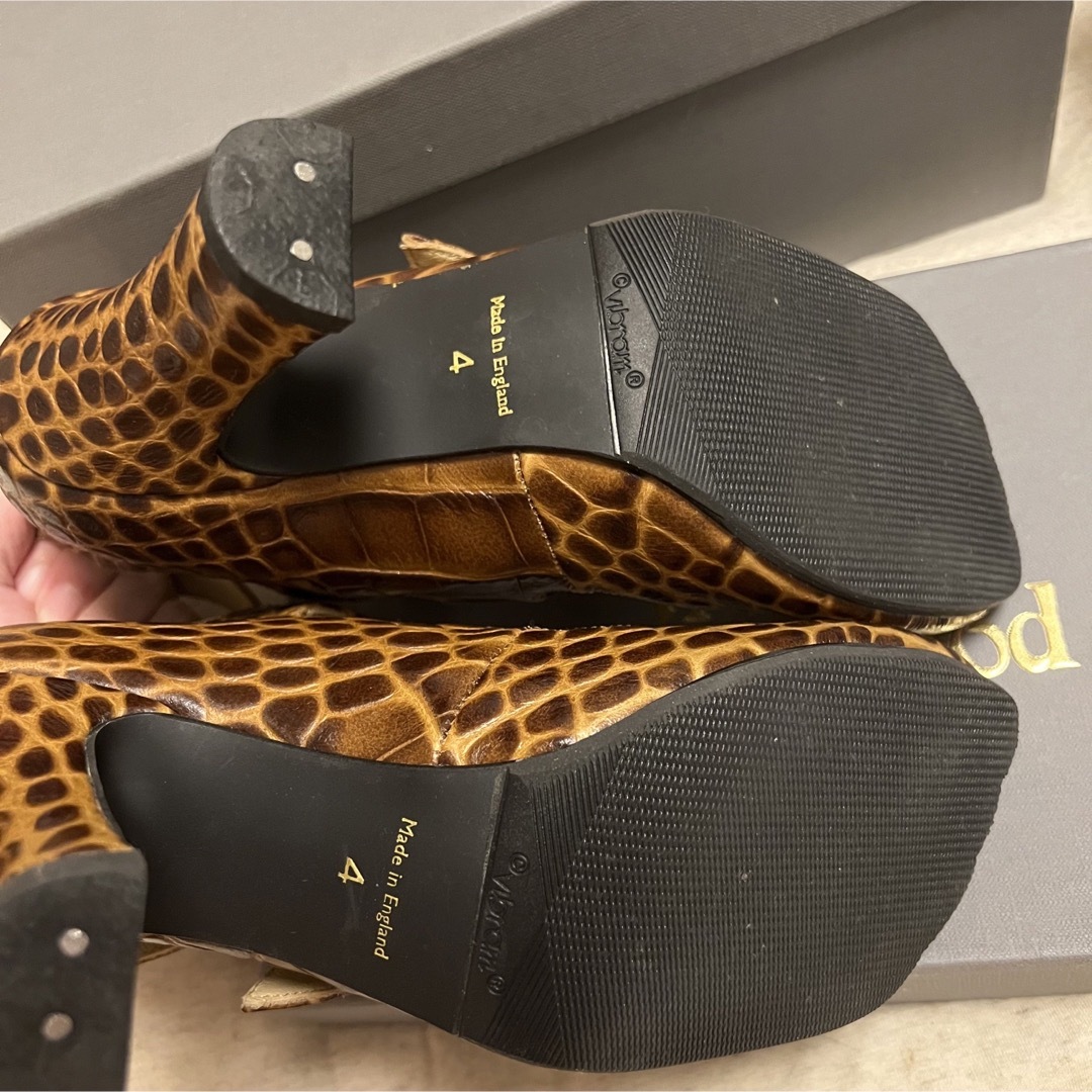 Vivienne Westwood(ヴィヴィアンウエストウッド)のVivienne westwood アニマルトゥ スリーストラップ クロコ レディースの靴/シューズ(ハイヒール/パンプス)の商品写真
