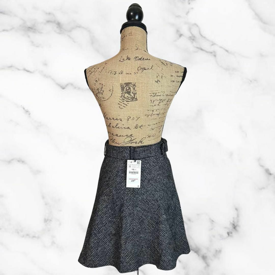 ZARA(ザラ)の新品✨【ZARA】￼ベルト付フレアスカート　上品　チェック　ダークグレー　S レディースのスカート(ひざ丈スカート)の商品写真
