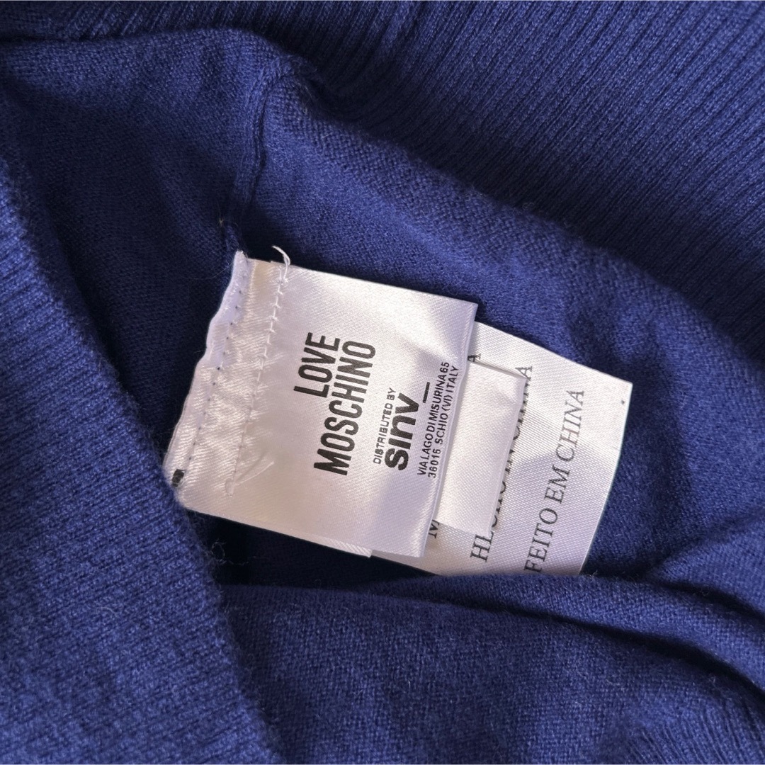 【美品】LOVE MOSCHINO タートルネック リボン刺繍 セーター
