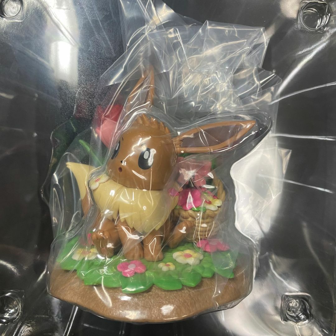海外ポケモンセンター限定 )イーブイ フィギュア(春) 海外ポケモンセンター限定 )イーブイ フィギュア(春)