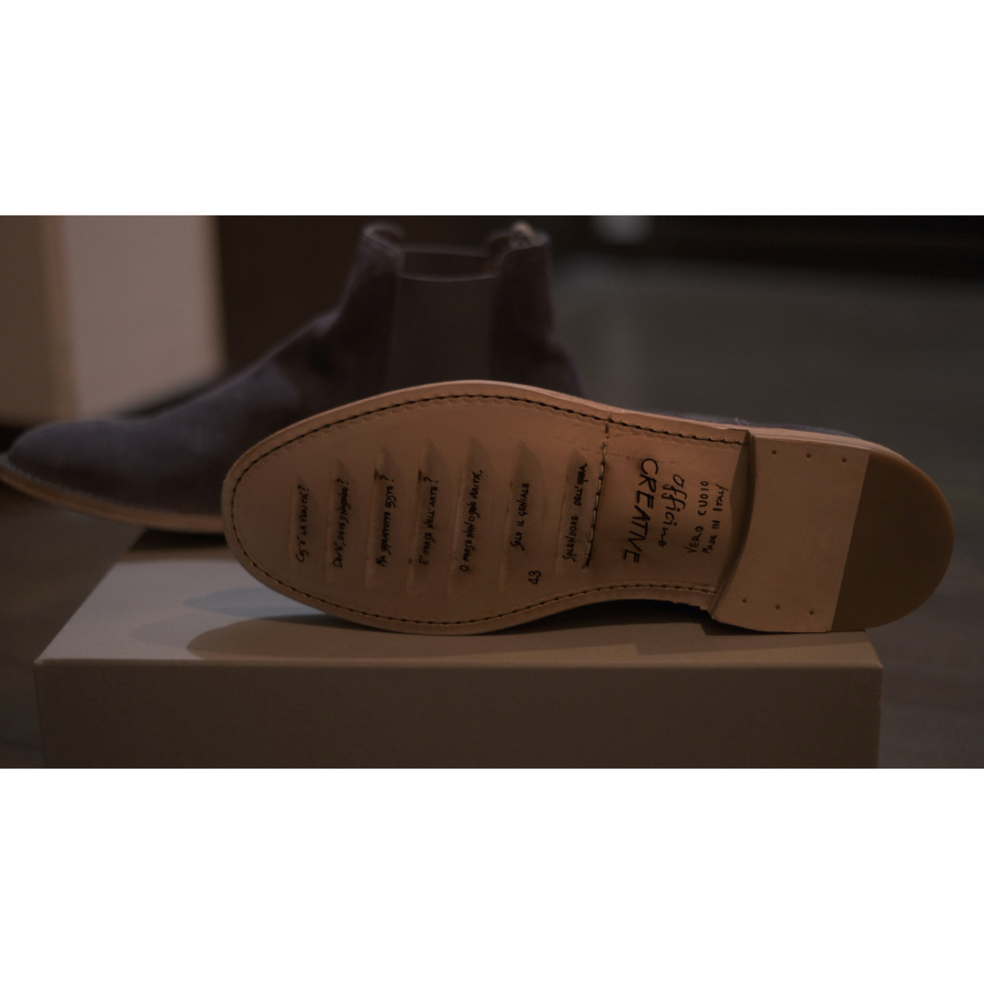 【新品未使用】Officine Creative - ブルー スエード ブーツ メンズの靴/シューズ(ブーツ)の商品写真