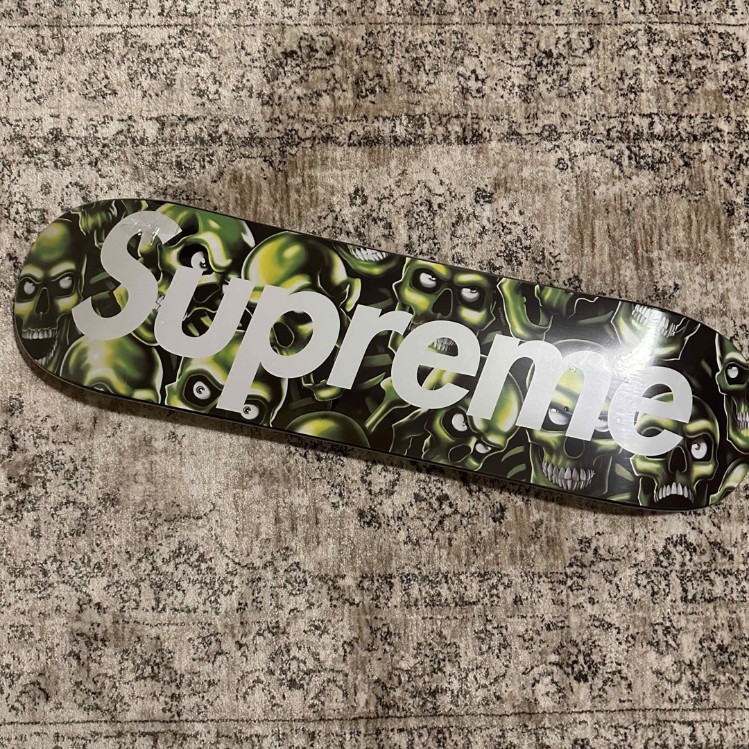 Supreme(シュプリーム)の【新品未開封】Supreme skull pile skateboard スポーツ/アウトドアのスポーツ/アウトドア その他(スケートボード)の商品写真