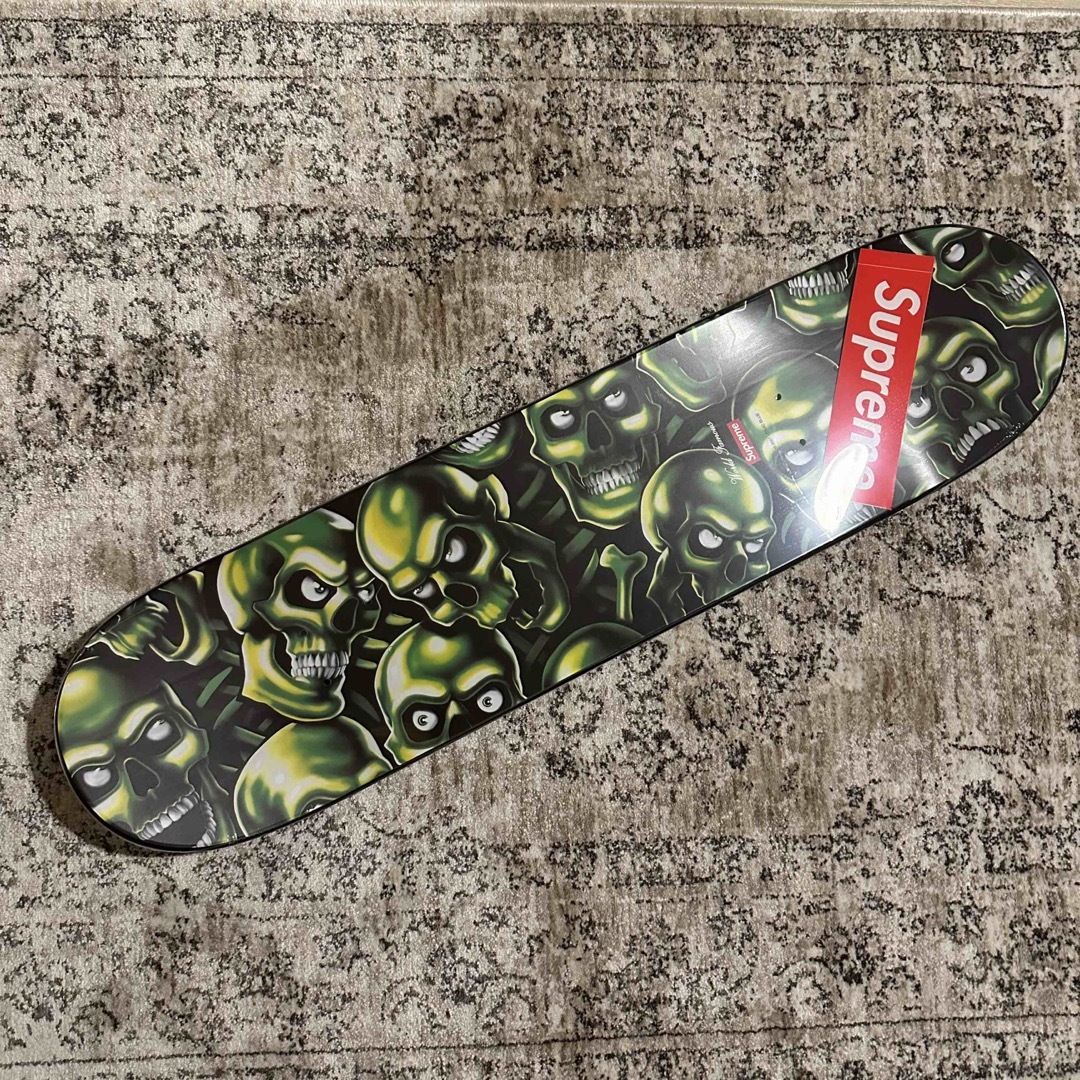 Supreme(シュプリーム)の【新品未開封】Supreme skull pile skateboard スポーツ/アウトドアのスポーツ/アウトドア その他(スケートボード)の商品写真