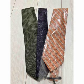 バーバリー(BURBERRY)のBurberry FENDI 合計3本セット！(ネクタイ)