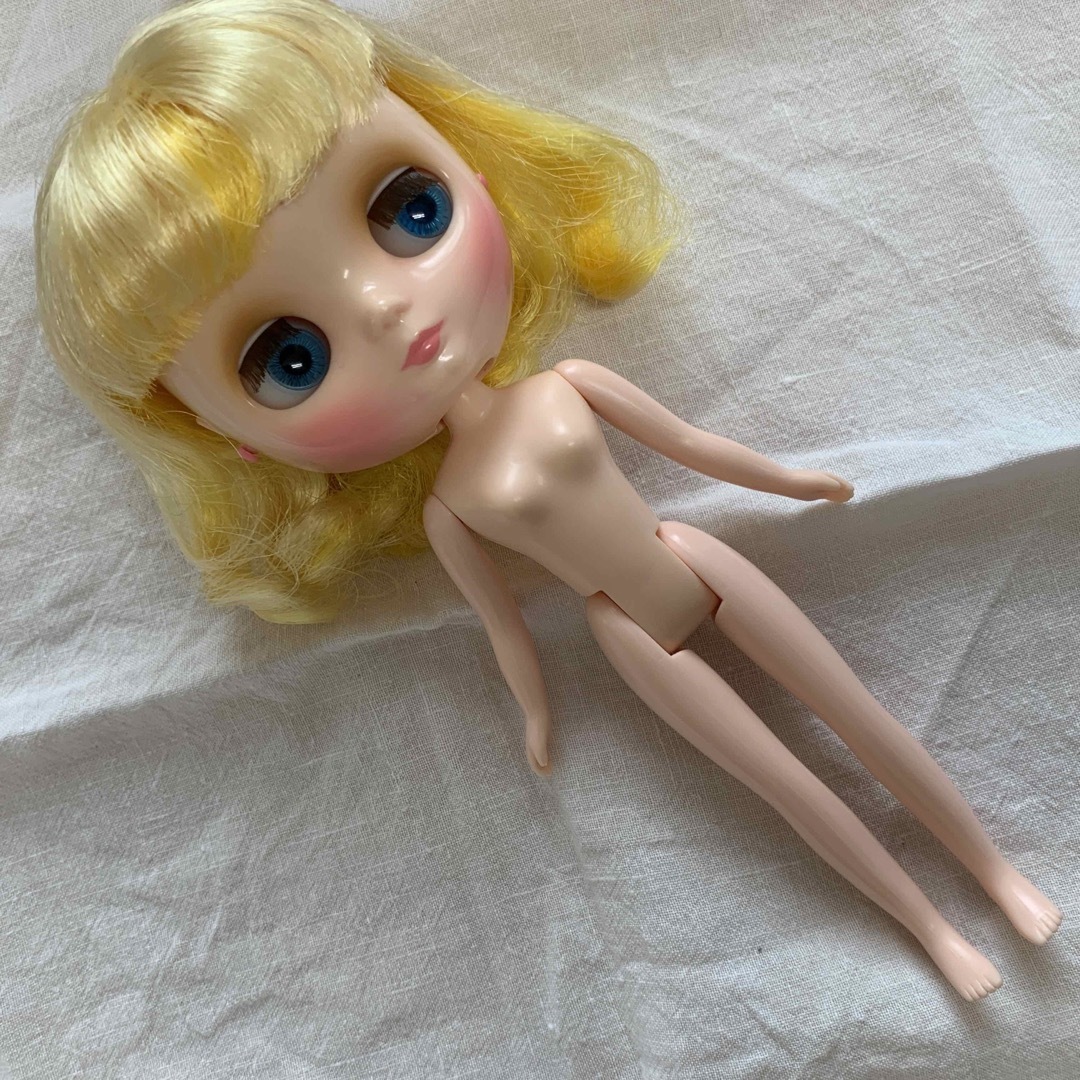スマイリーワッフル ミディブライス本体のみ - 人形
