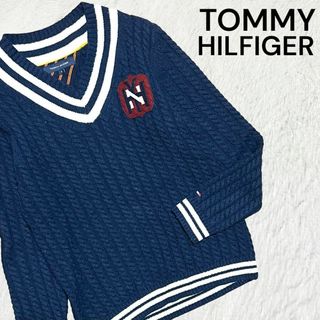 トミーヒルフィガー(TOMMY HILFIGER)のトミーヒルフィガー★胸ワッペン チルデンニット ケーブル編み セーター(ニット/セーター)