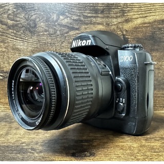 ニコン(Nikon)のデジタル一眼レフカメラ　NIKON D100 動作品　標準ズームレンズSET(デジタル一眼)