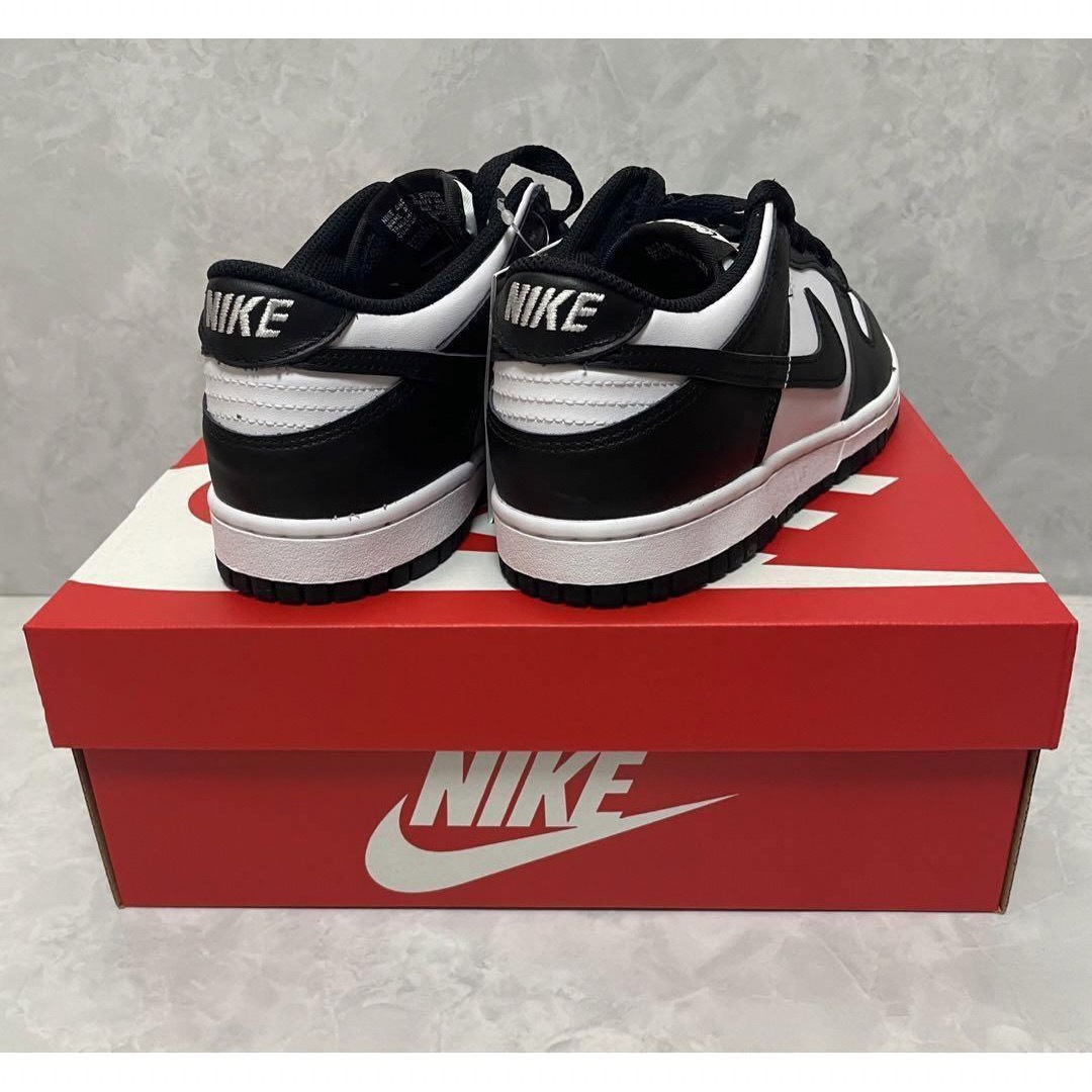 NIKE(ナイキ)の【新品】Nike GS Dunk Low "White/Black" PANDA レディースの靴/シューズ(スニーカー)の商品写真